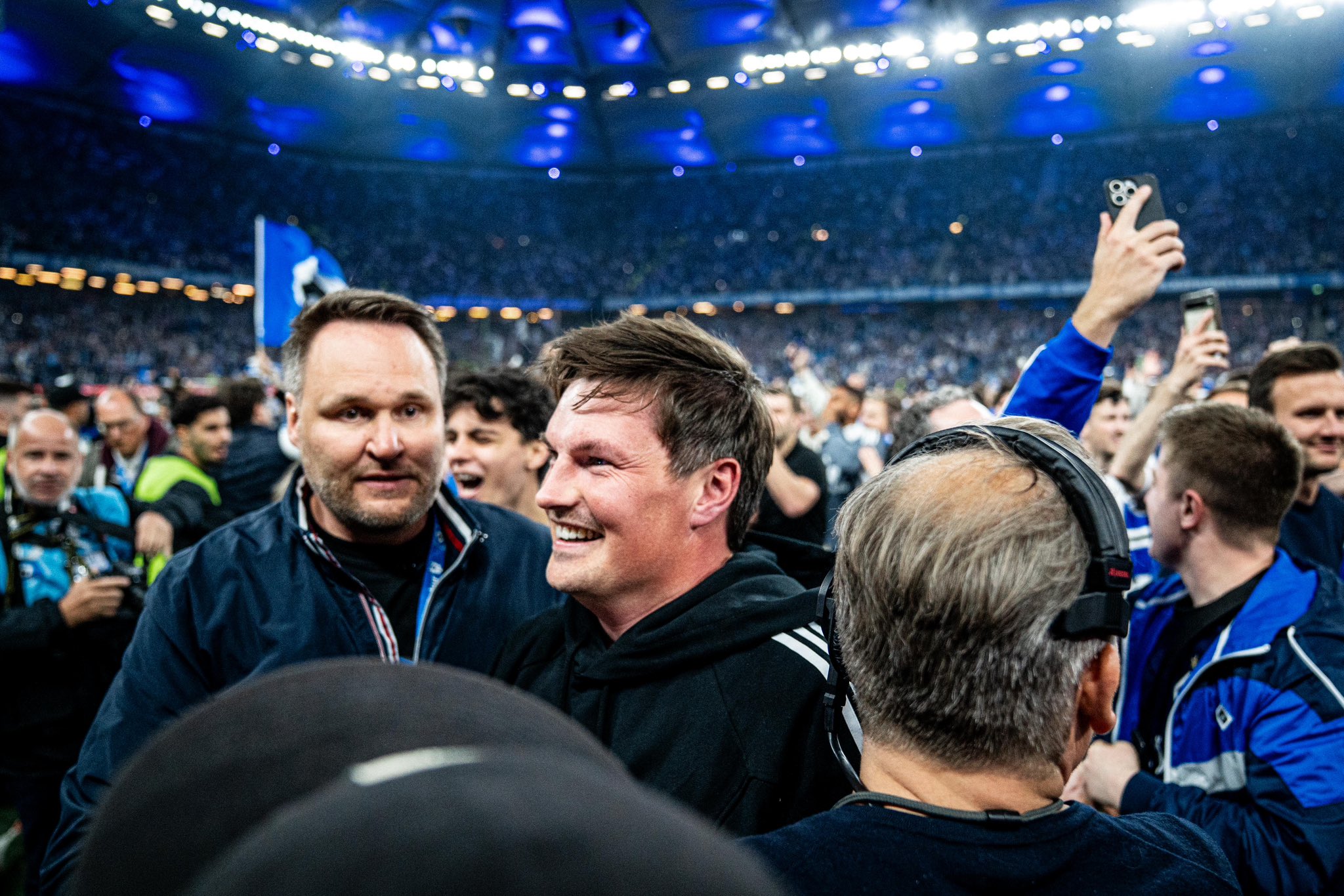 关于汉堡队取得意外胜利，扭转德甲颓势的信息